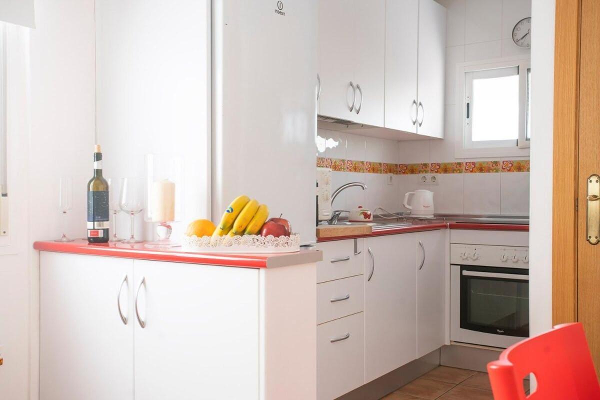 Bonito Apartamento Con Terraza - Pedregalejo Playa Malaga Luaran gambar
