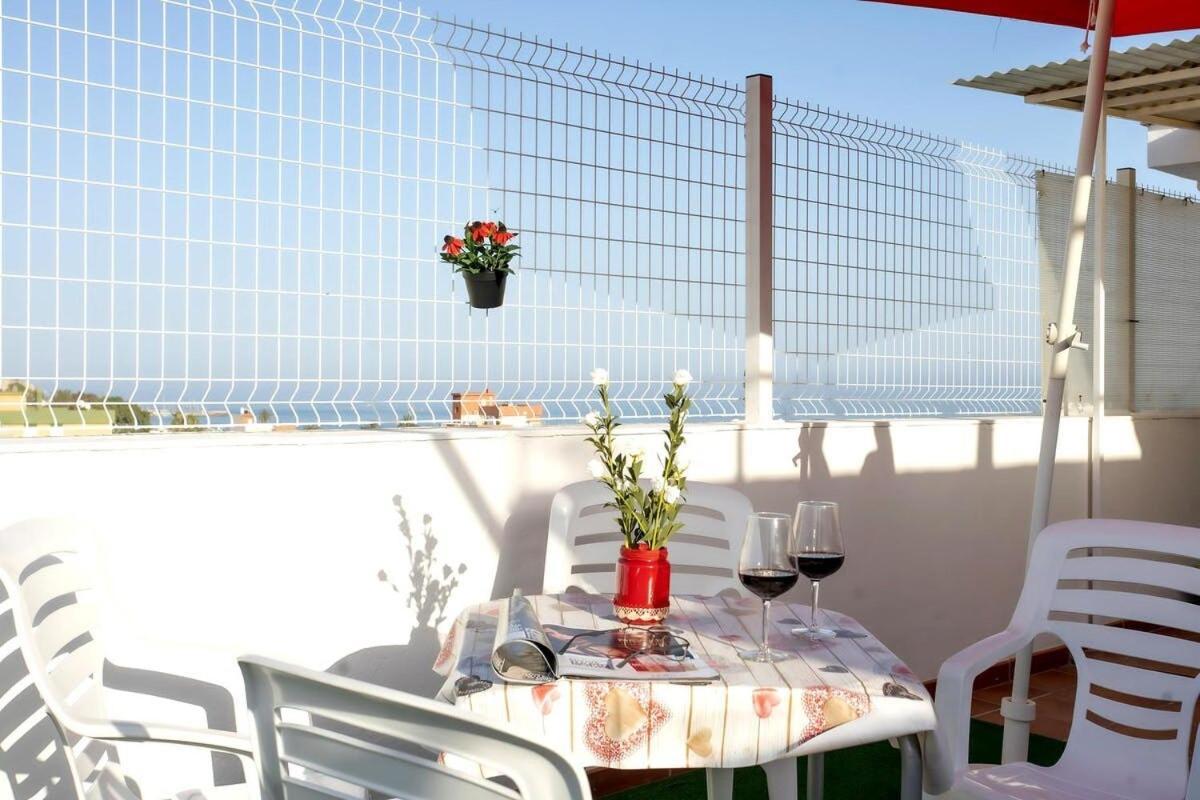 Bonito Apartamento Con Terraza - Pedregalejo Playa Malaga Luaran gambar